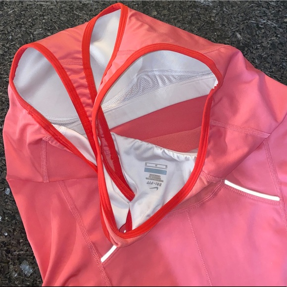 Nike Women’s Dri-Fit Tank - Picture 3 of 3